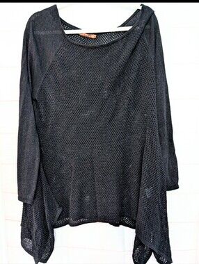 Euc Belldini Knit Sweater With Shark bite Hem Size XL